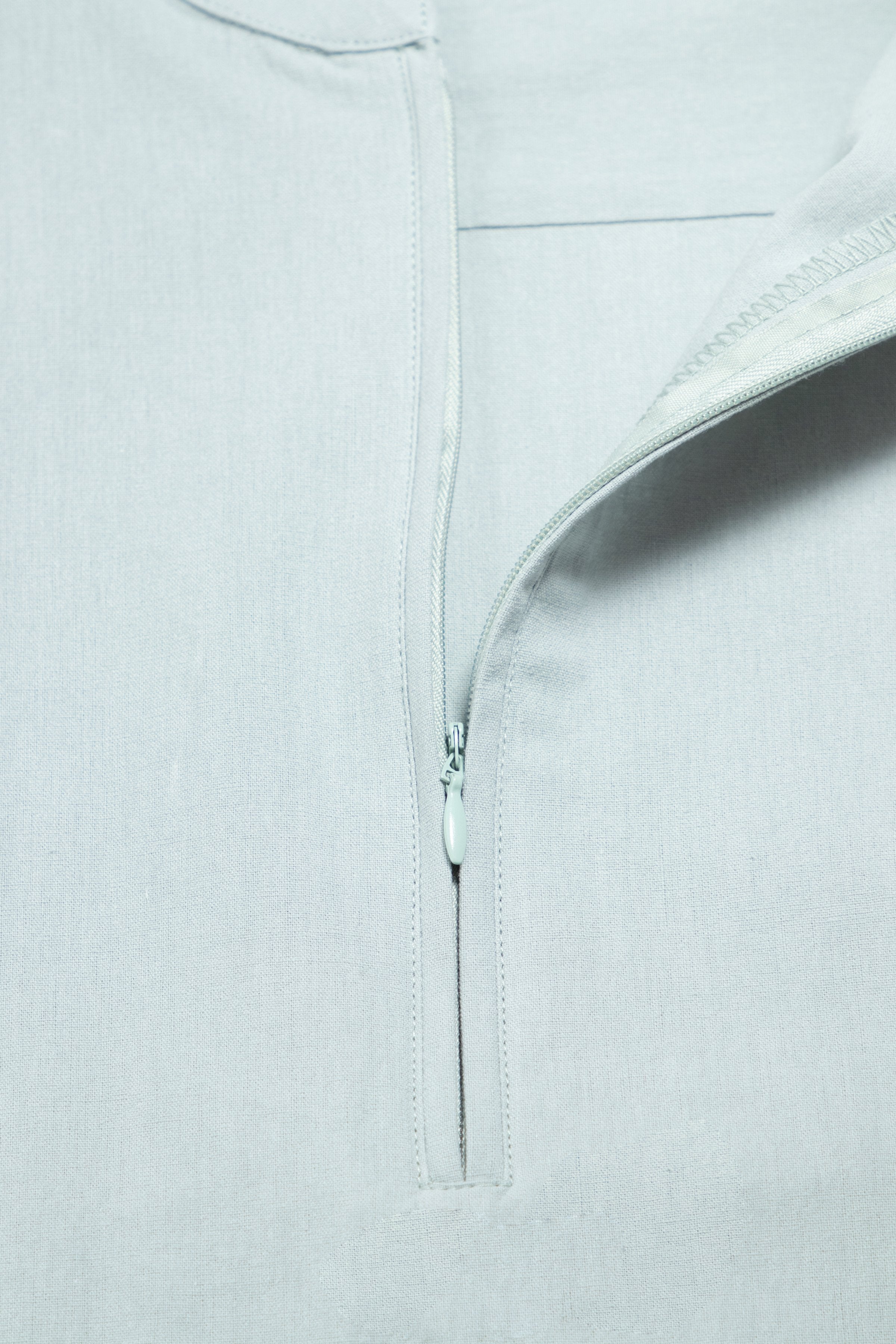 Linen Blend Zipped Top